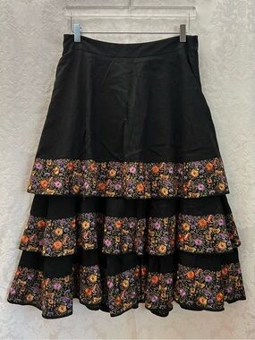 H&M Women’s Black Tiered Floral-Trim Embroidered Skirt Size 10 GUC Linen Blend